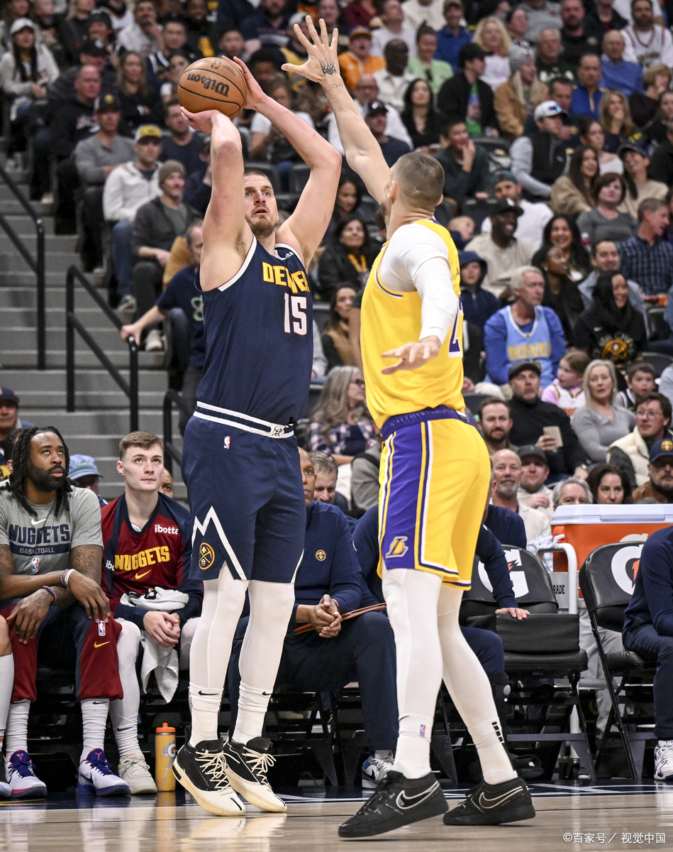 九游娱乐平台赛地聚焦——NBA季后赛冲刺阶段热度飙升；纽约尼克斯战术微调；目标明确；临场指挥获称赞的简单介绍